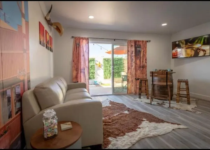 Appartement Western Themed Old Town With King Bed And Community Pool
