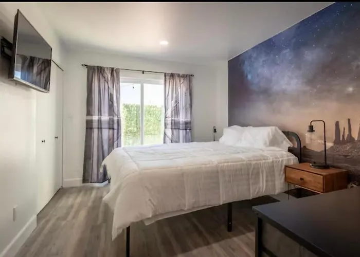 Apartment Western Themed Old Town With King Bed And Community Pool Scottsdale